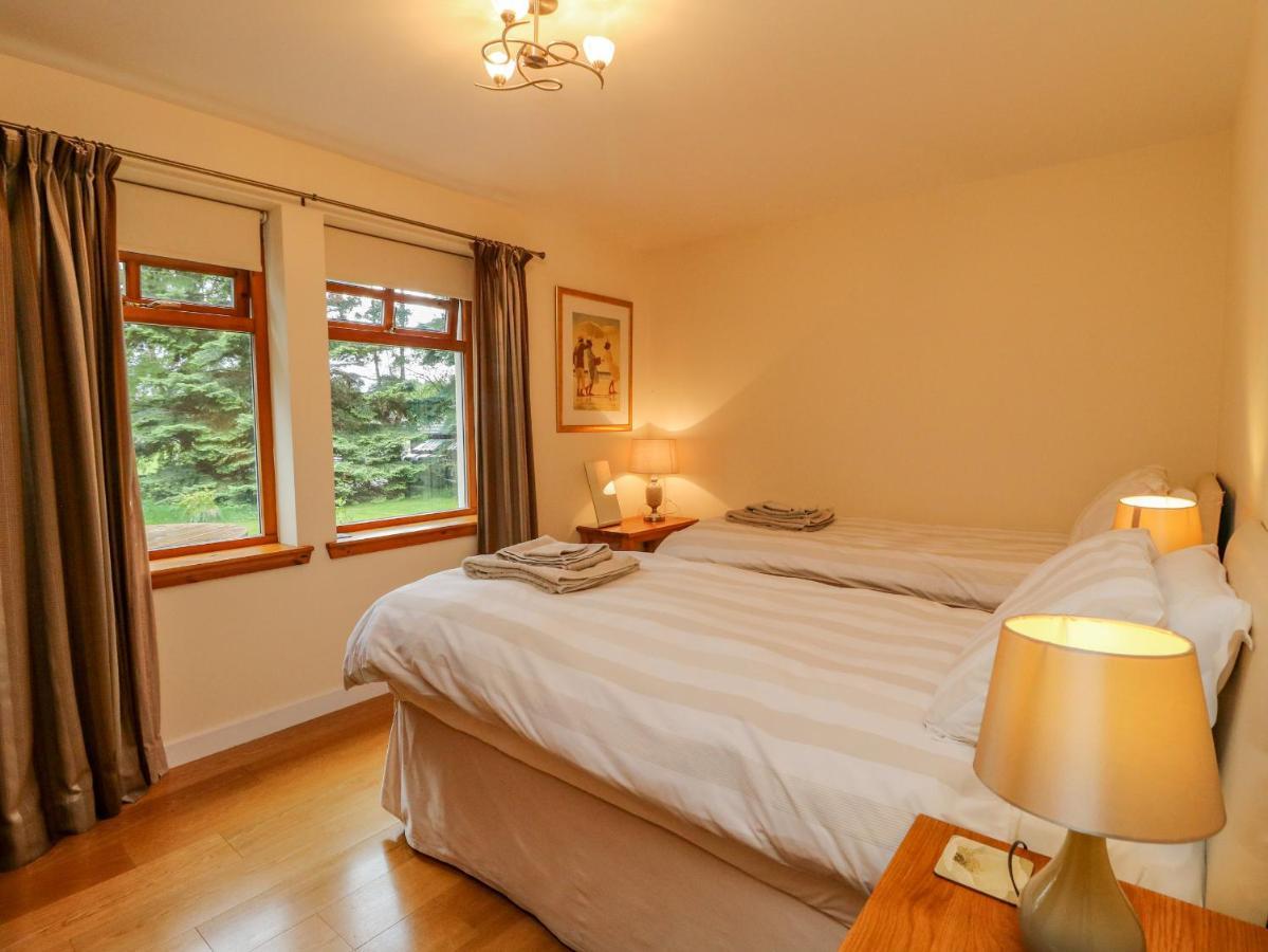 Thistle Dhu Newtonmore Bagian luar foto